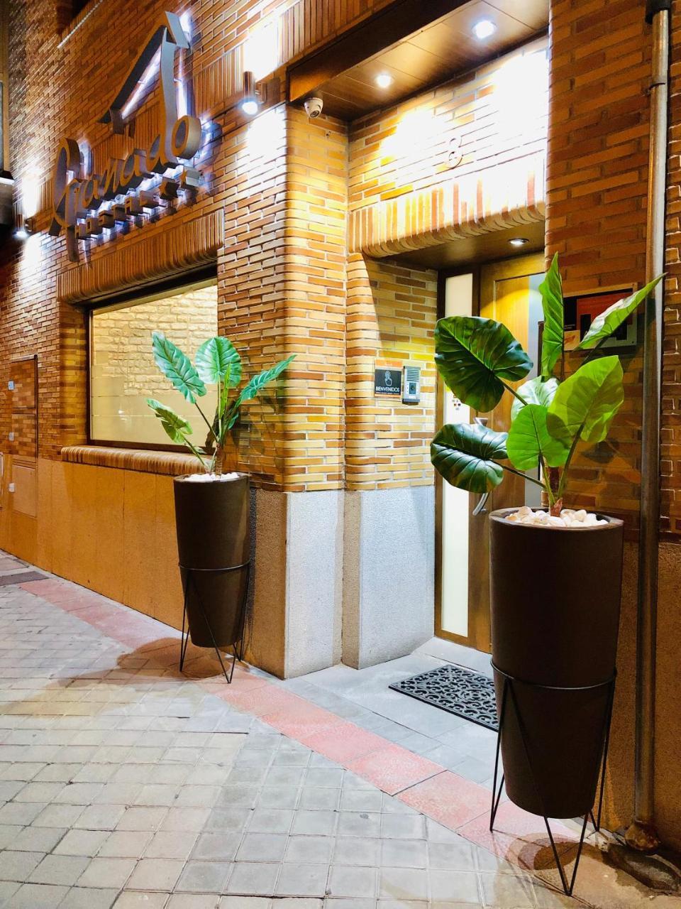 Hostal Granado Мадрид Экстерьер фото